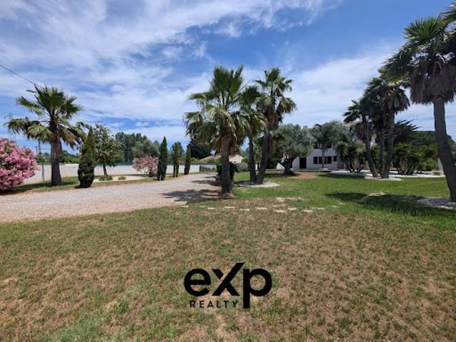 Vente Maison 9 pièces 235 m2 Marseillan