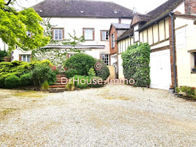 Vente Maison 9 pièces 235 m2 Chateau renard