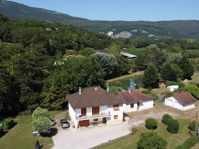 Vente Maison 9 pièces 235 m2 Saint benoit