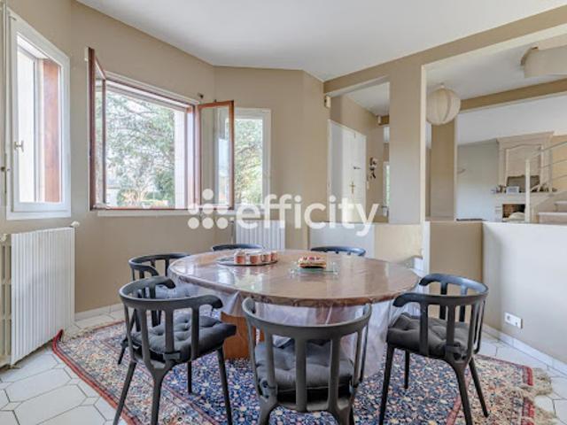 Vente Maison 9 pièces 230 m2 Saint Prix