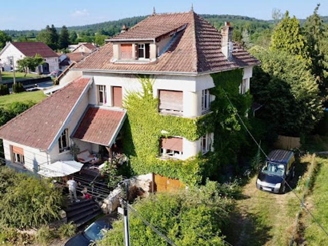 Vente Maison 9 pièces 230 m2 Saulnot