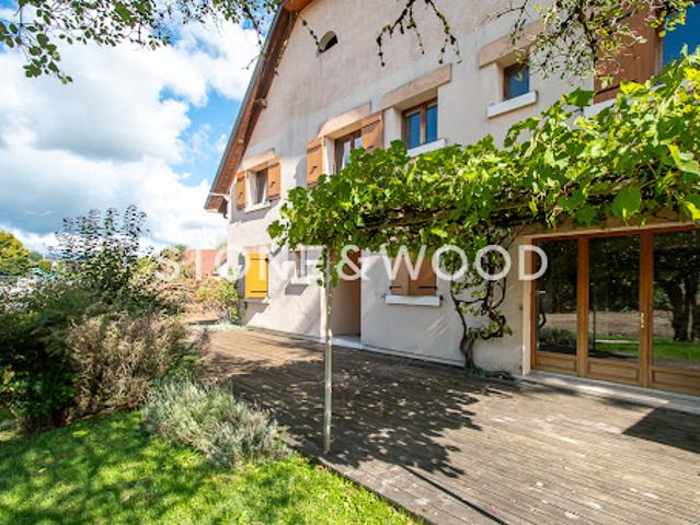 Vente Maison 9 pièces 230.8 m2 La Roche sur Foron