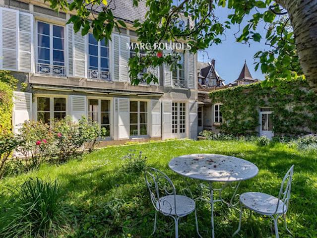 Vente Maison 9 pièces 231 m2 Compiegne