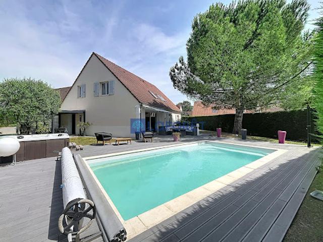 Vente Maison 9 pièces 232 m2 Saint Germain lès Corbeil
