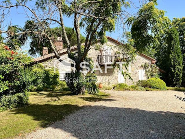 Vente Maison 9 pièces 246 m2 Aiguillon
