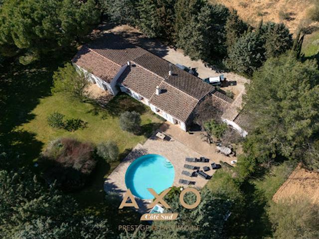 Vente Maison 9 pièces 240 m2 Jouques