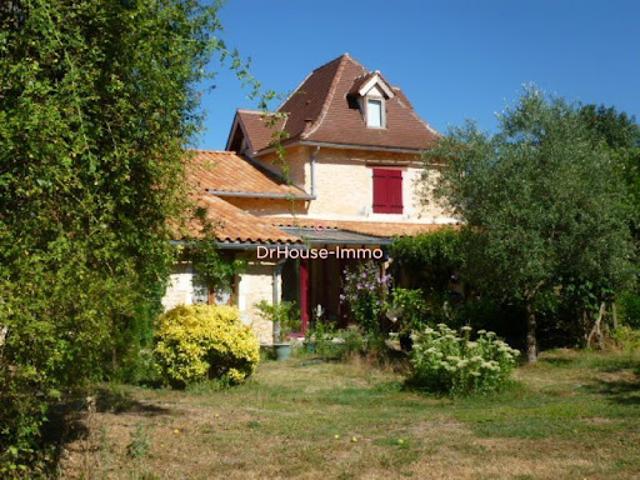 Vente Maison 9 pièces 240 m2 Riberac