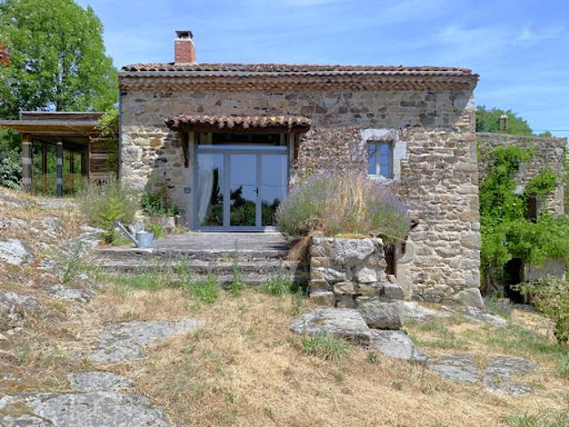 Vente Maison 9 pièces 240 m2 Vic le Comte
