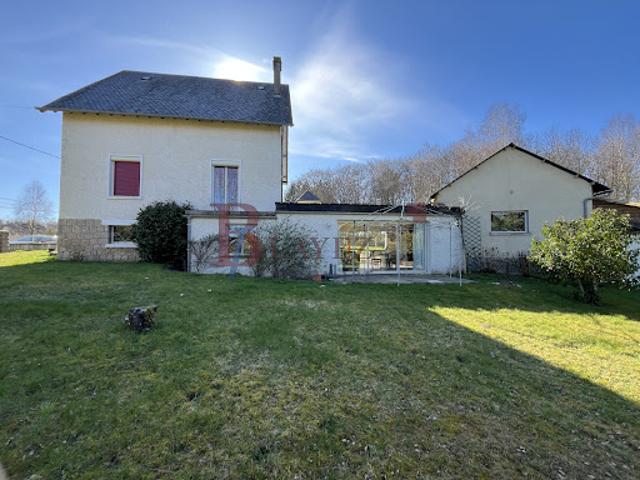 Vente Maison 9 pièces 241.7 m2 Montaignac Saint Hippolyte