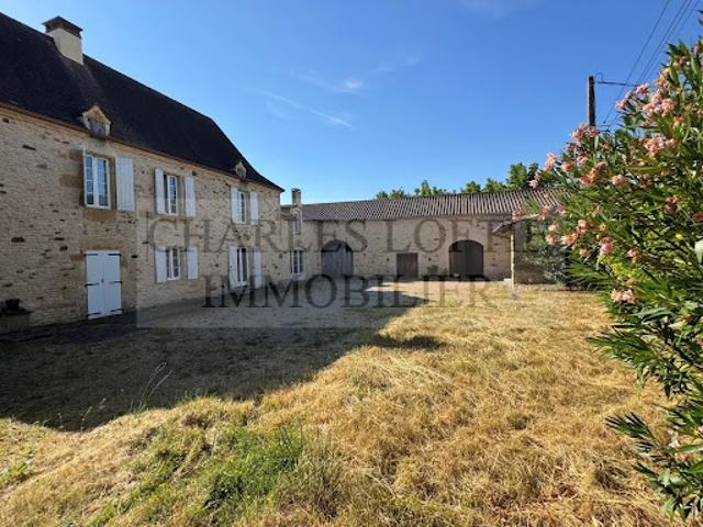 Vente Maison 9 pièces 242 m2 Frayssinet le Gélat
