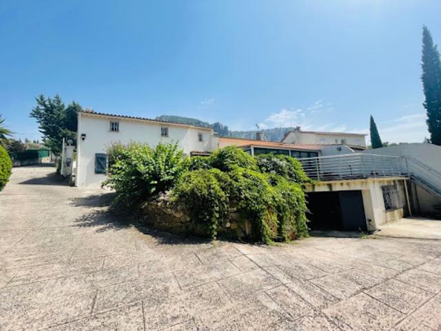 Vente Maison 9 pièces 243 m2 Toulon
