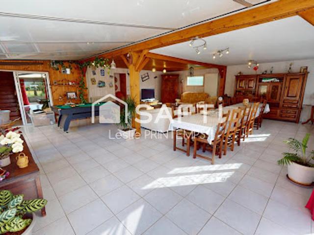 Vente Maison 9 pièces 254 m2 Saint Pompain