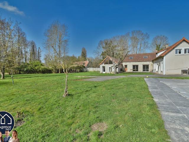 Vente Maison 9 pièces 255 m2 Faverolles