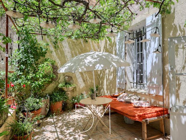 Vente Maison 9 pièces 256 m2 Méounes lès Montrieux