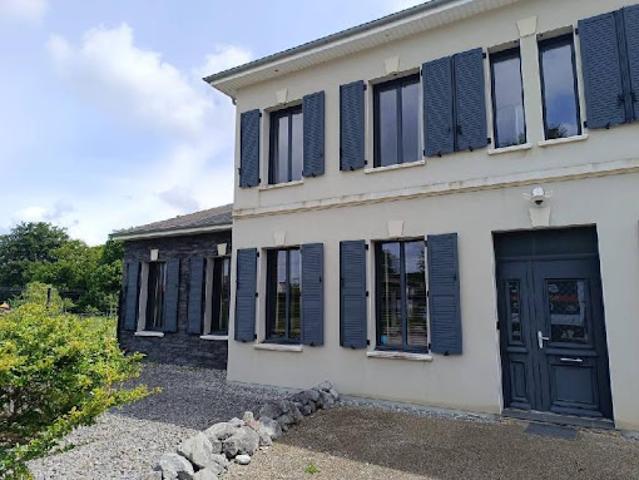 Vente Maison 9 pièces 256 m2 Ochancourt