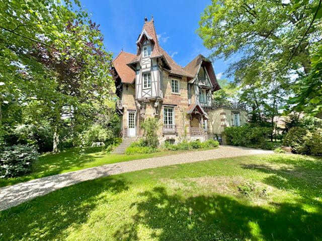 Vente Maison 9 pièces 259 m2 Le Vésinet