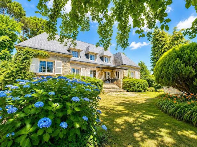 Vente Maison 9 pièces 259.3 m2 Larmor Plage