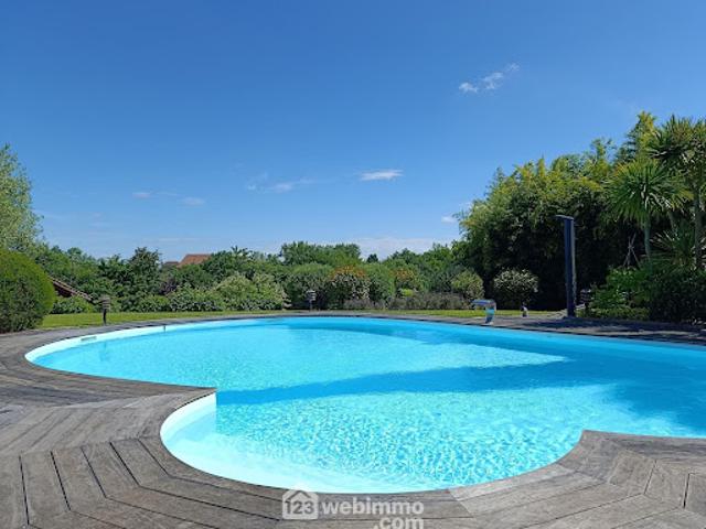 Vente Maison 9 pièces 250 m2 Hagetmau