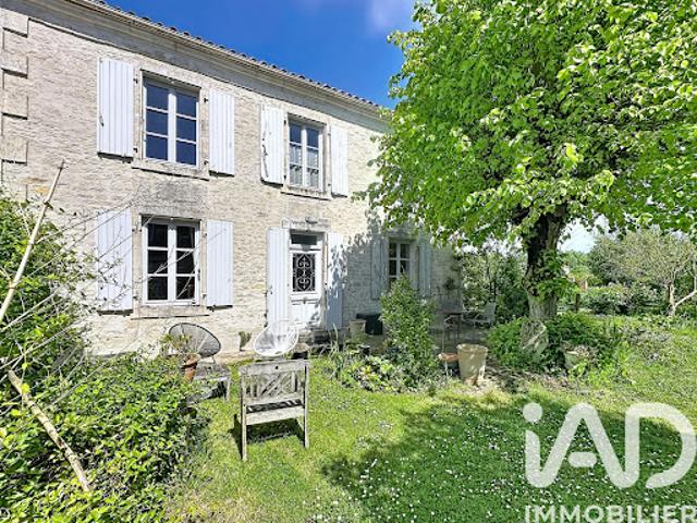 Vente Maison 6 pièces 250 m2 La Grève sur Mignon