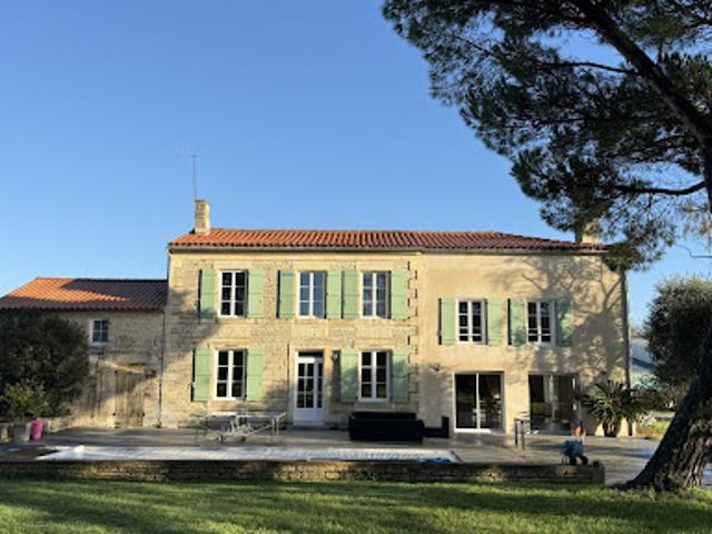 Vente Maison 9 pièces 250 m2 Saint Symphorien