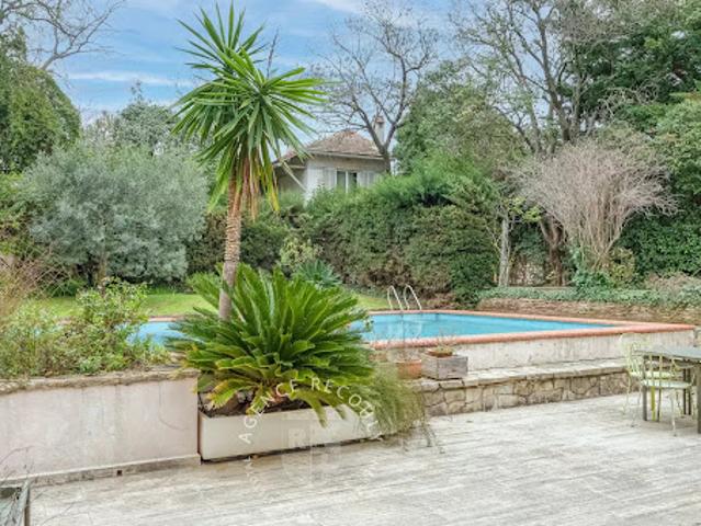 Vente Maison 9 pièces 252 m2 Marseille 9ème