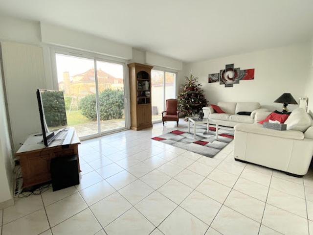 Vente Maison 9 pièces 252 m2 Villeneuve le Roi