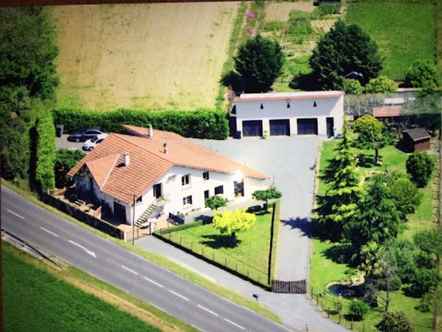 Vente Maison 9 pièces 264 m2 Labessière Candeil
