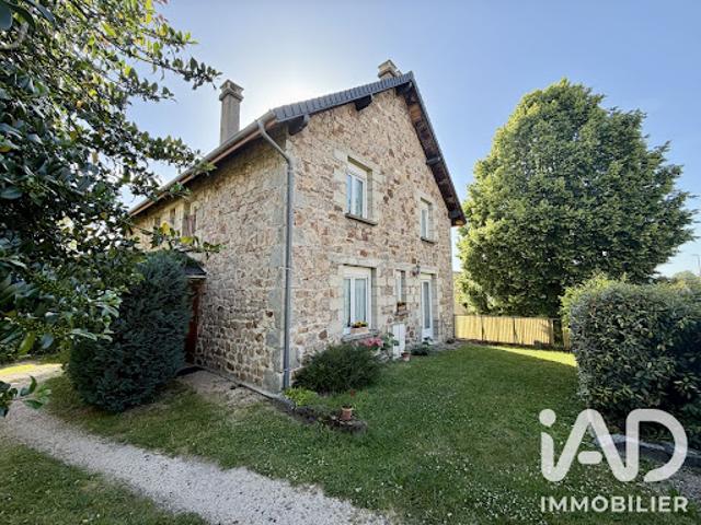 Vente Maison 9 pièces 264 m2 Saint Chély d'Apcher