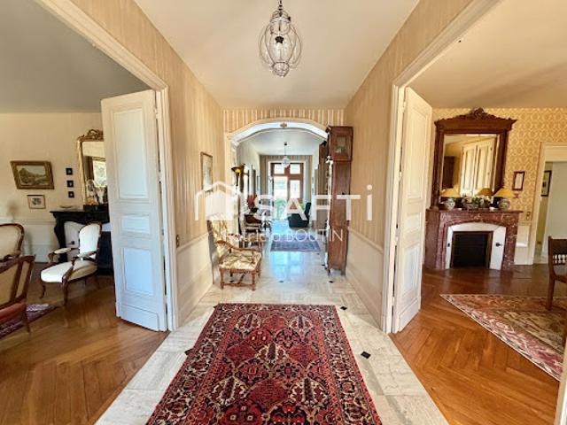 Vente Maison 9 pièces 264 m2 Saint Paul en Gâtine