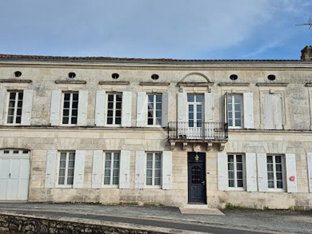 Vente Maison 9 pièces 265 m2 Nancras