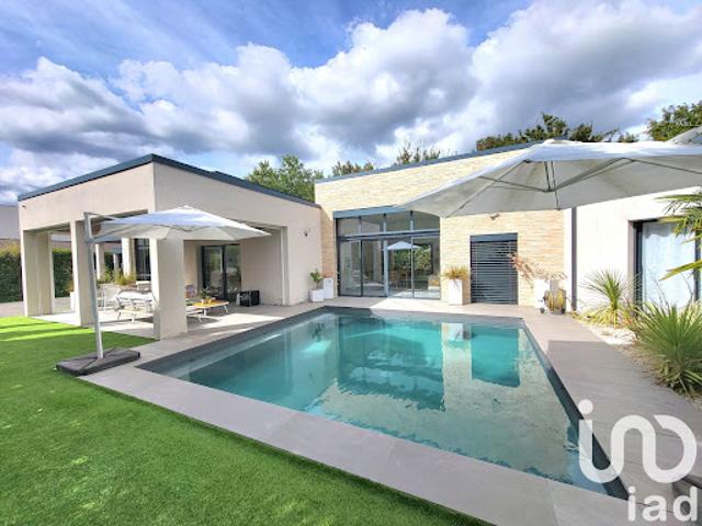 Vente Maison 9 pièces 265 m2 Saint Cyr sur Loire