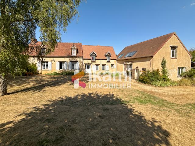 Vente Maison 9 pièces 265 m2 Villechétive