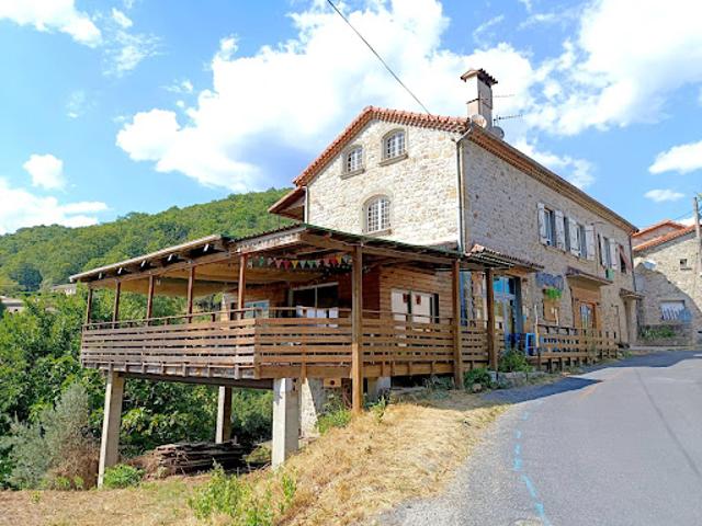 Vente Maison 9 pièces 266 m2 Aizac