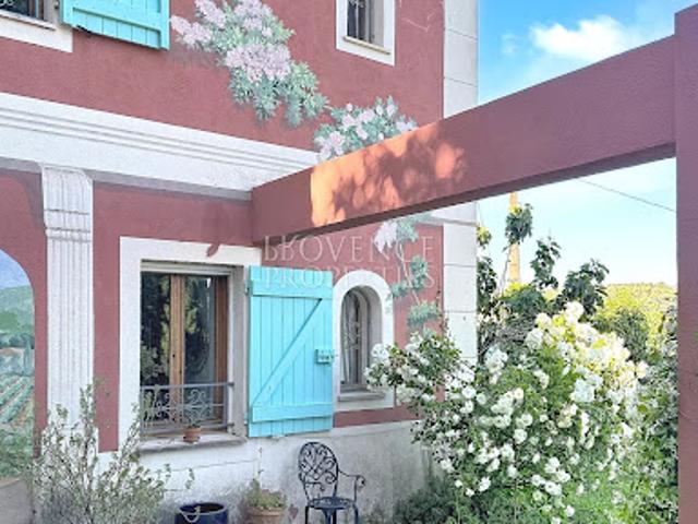 Vente Maison 9 pièces 266 m2 Correns