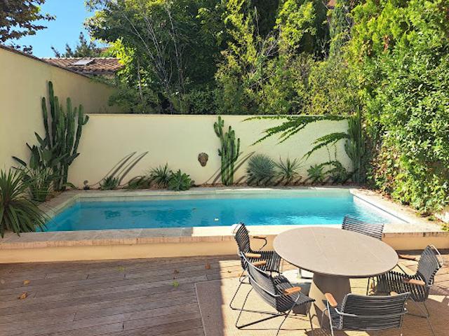 Vente Maison 9 pièces 260 m2 Avignon