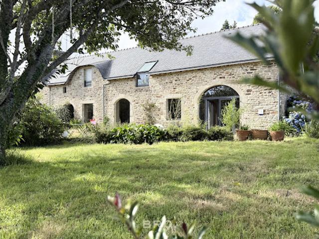 Vente Maison 9 pièces 260 m2 Saint Avé