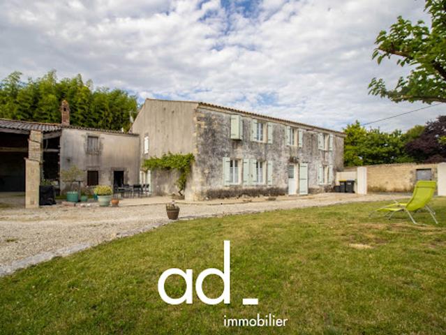 Vente Maison 9 pièces 260 m2 Vérines