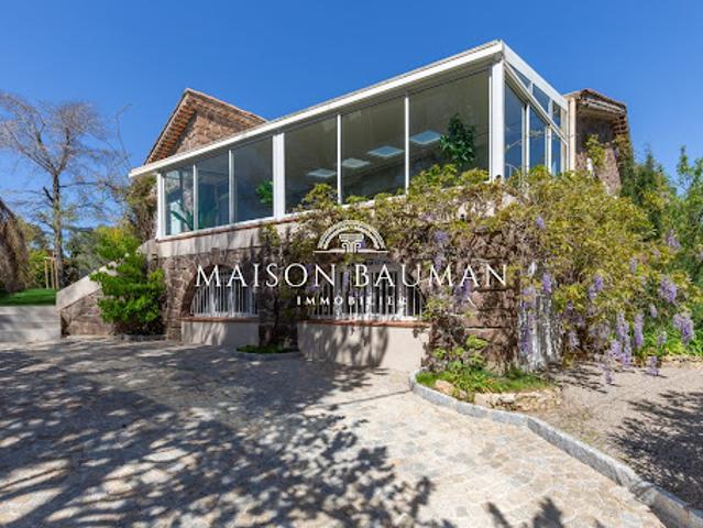 Vente Maison 9 pièces 275.4 m2 Saint raphael