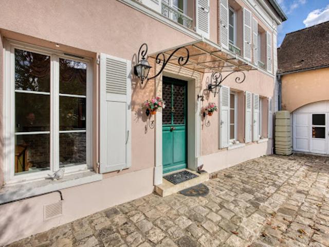 Vente Maison 9 pièces 277 m2 Neauphle le Château
