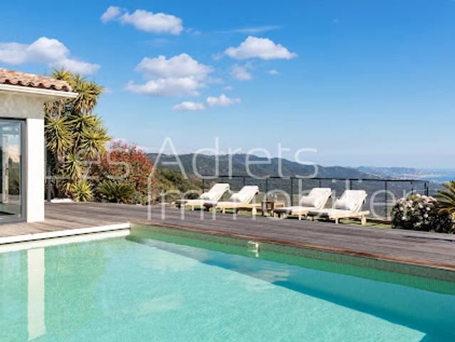 Vente Maison 9 pièces 270 m2 Les adrets de l'esterel