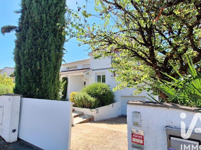 Vente Maison 9 pièces 271 m2 Cahors