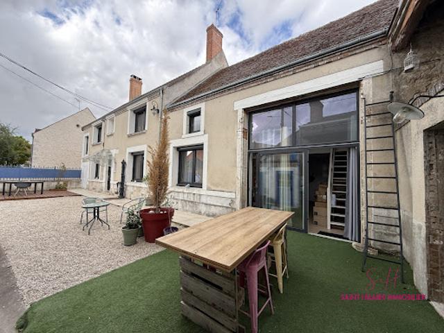 Vente Maison 9 pièces 272 m2 Mareau aux Prés