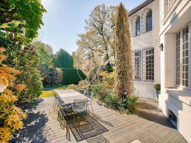 Vente Maison 9 pièces 273 m2 Garches