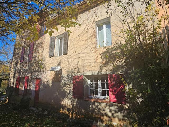 Vente Maison 9 pièces 284 m2 Villecroze