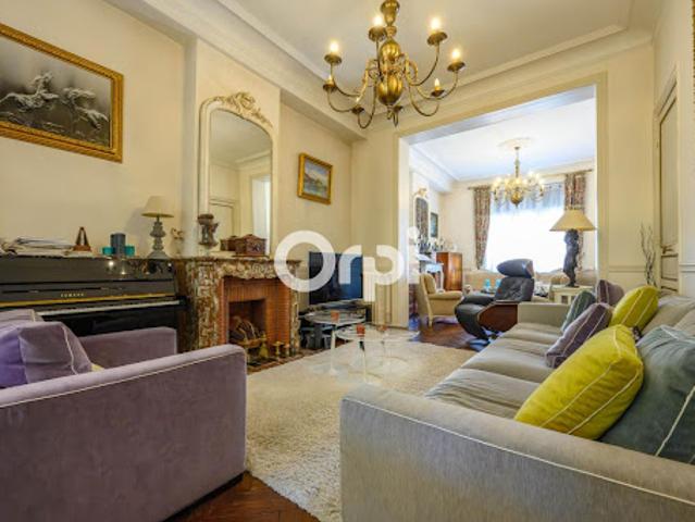 Vente Maison 9 pièces 286.71 m2 Lallaing