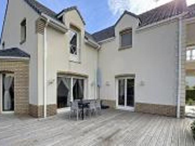 Vente Maison 9 pièces 280 m2 Longuenesse