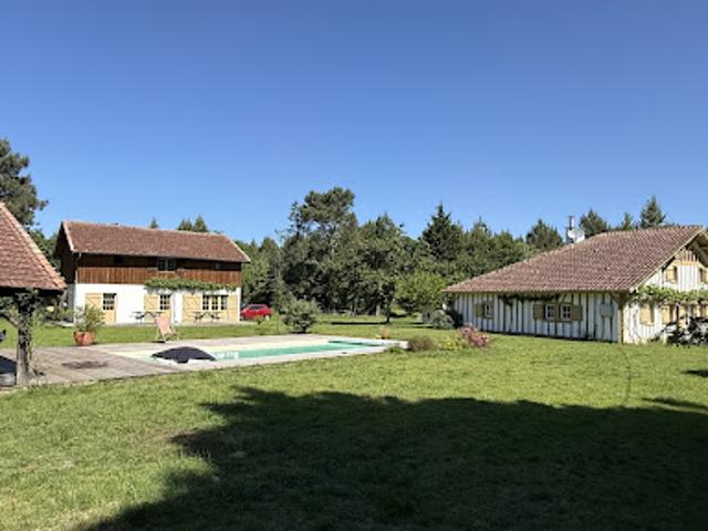 Vente Maison 9 pièces 280 m2 Sabres