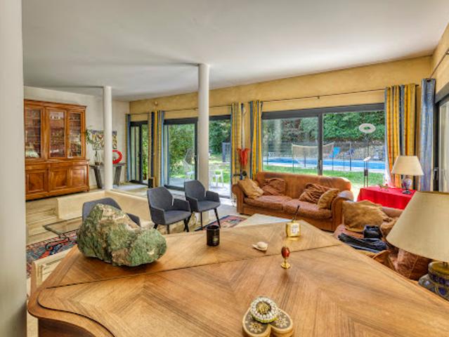 Vente Maison 9 pièces 283 m2 Villeneuve les avignon