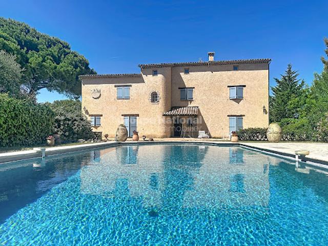 Vente Maison 9 pièces 295 m2 Peymeinade