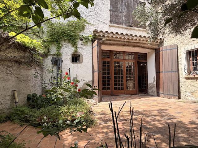 Vente Maison 9 pièces 297 m2 Olonzac